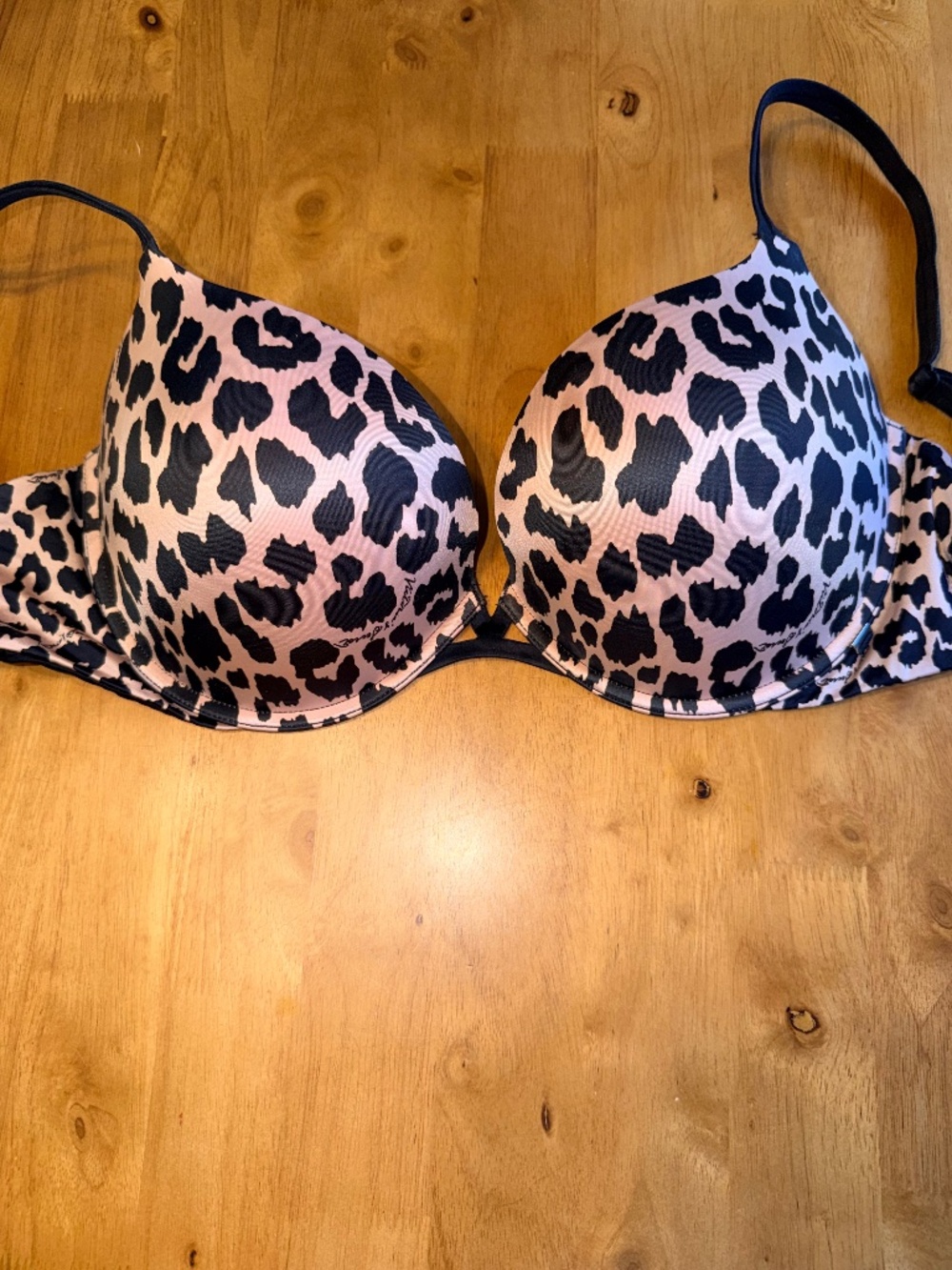 Victorias Secret Very Sexy Push-Up Bra Leopard Print 34DDD Underwire 0619
